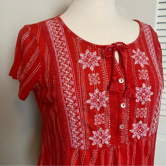 Beautiful Boho Embroidered Red Detailed Top - Picture 2 of 12